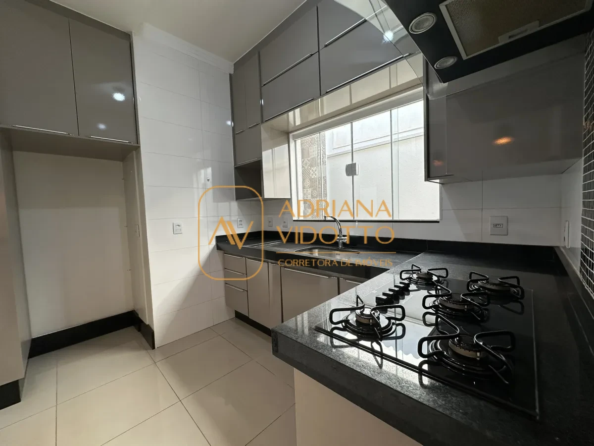 Imagem de CASA A VENDA  EM CONDOMÍNIO PARQUE ATLANTA COM 3 QUARTOS SENDO 1 SUÍTE E ESCRITÓRIO