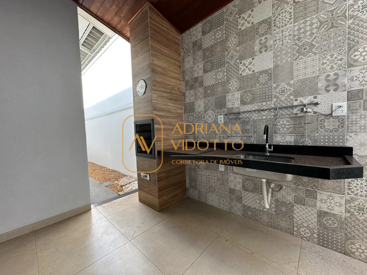 Imagem de CASA A VENDA  EM CONDOMÍNIO PARQUE ATLANTA COM 3 QUARTOS SENDO 1 SUÍTE E ESCRITÓRIO