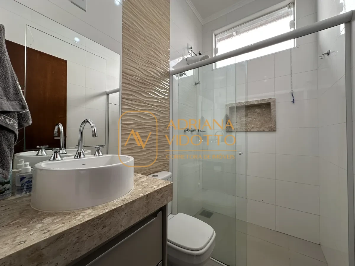 Imagem de CASA A VENDA  EM CONDOMÍNIO PARQUE ATLANTA COM 3 QUARTOS SENDO 1 SUÍTE E ESCRITÓRIO