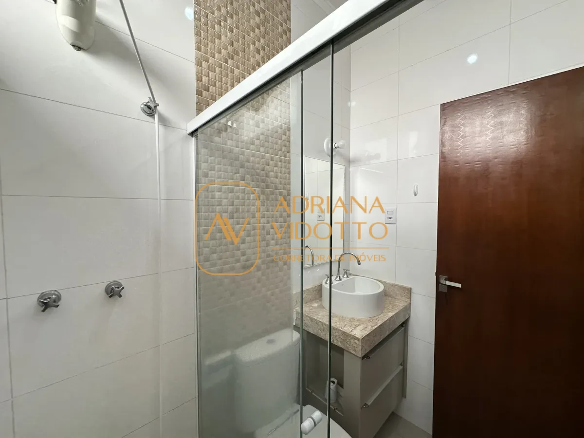 Imagem de CASA A VENDA  EM CONDOMÍNIO PARQUE ATLANTA COM 3 QUARTOS SENDO 1 SUÍTE E ESCRITÓRIO