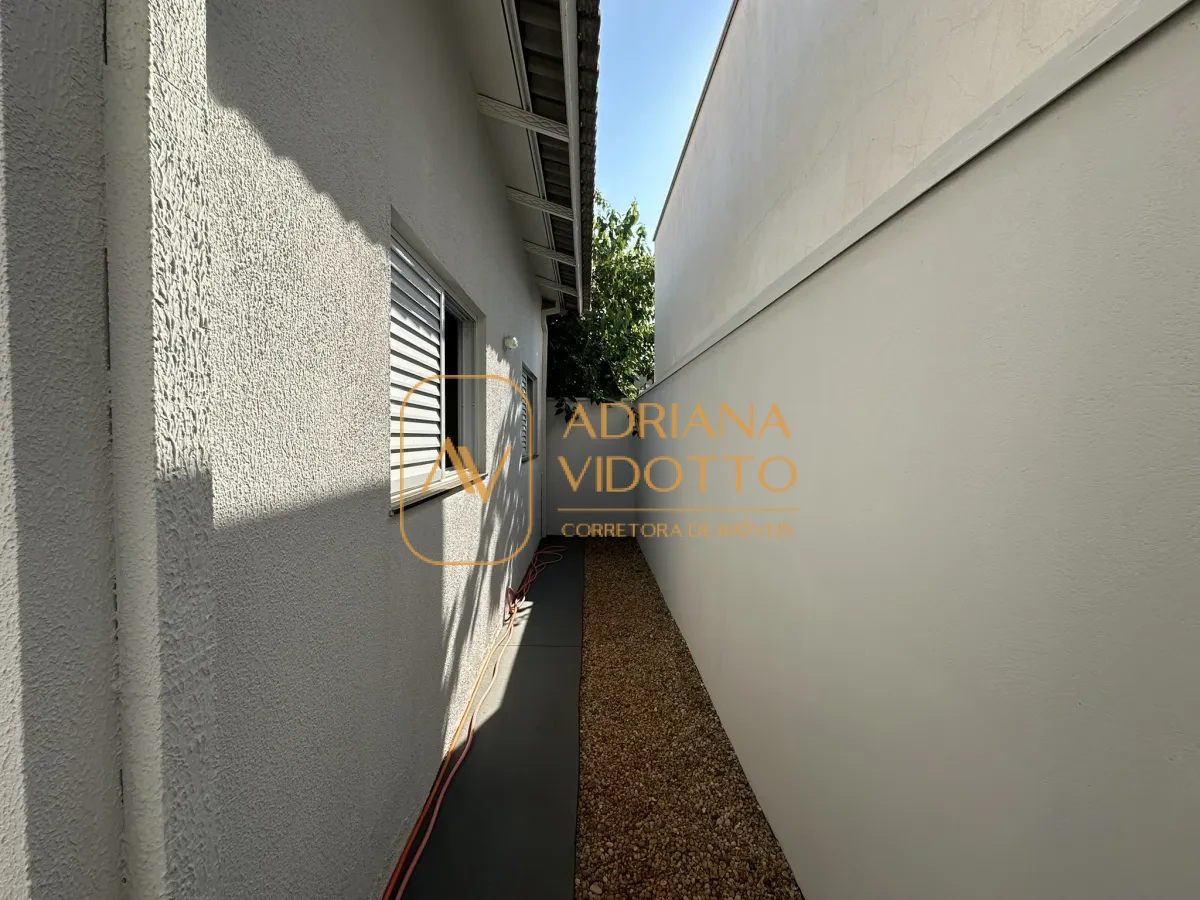 Imagem de CASA A VENDA  EM CONDOMÍNIO PARQUE ATLANTA COM 3 QUARTOS SENDO 1 SUÍTE E ESCRITÓRIO