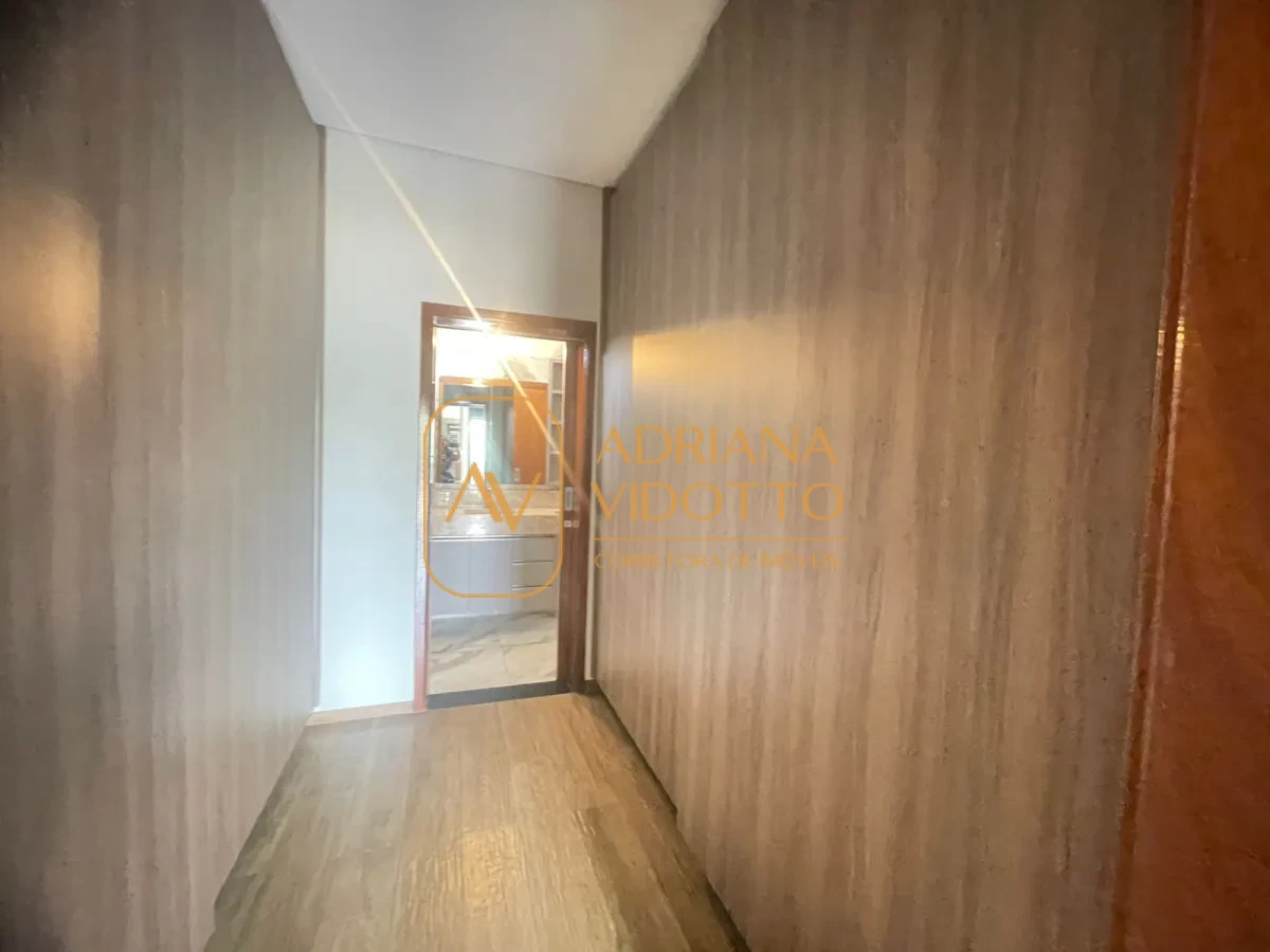 Imagem de SOBRADO ALTO PADRÃO - CONDOMÍNIO VILLAGE DAMHA I, COM 3 SUÍTES E PISCINA