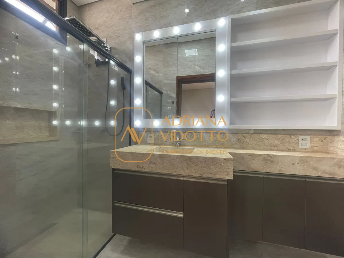 Imagem de SOBRADO ALTO PADRÃO - CONDOMÍNIO VILLAGE DAMHA I, COM 3 SUÍTES E PISCINA