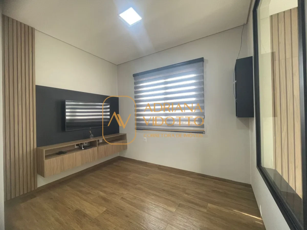 Imagem de SOBRADO ALTO PADRÃO - CONDOMÍNIO VILLAGE DAMHA I, COM 3 SUÍTES E PISCINA