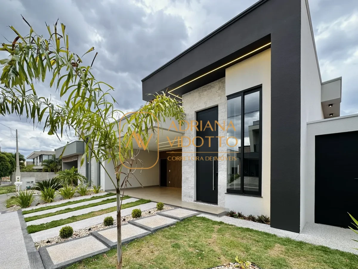 Imagem de CASA A VENDA VILLAGE DAMHA III COM 3 SUÍTES, ESCRITÓRIO E ÁREA GOURMET COM JACUZZI