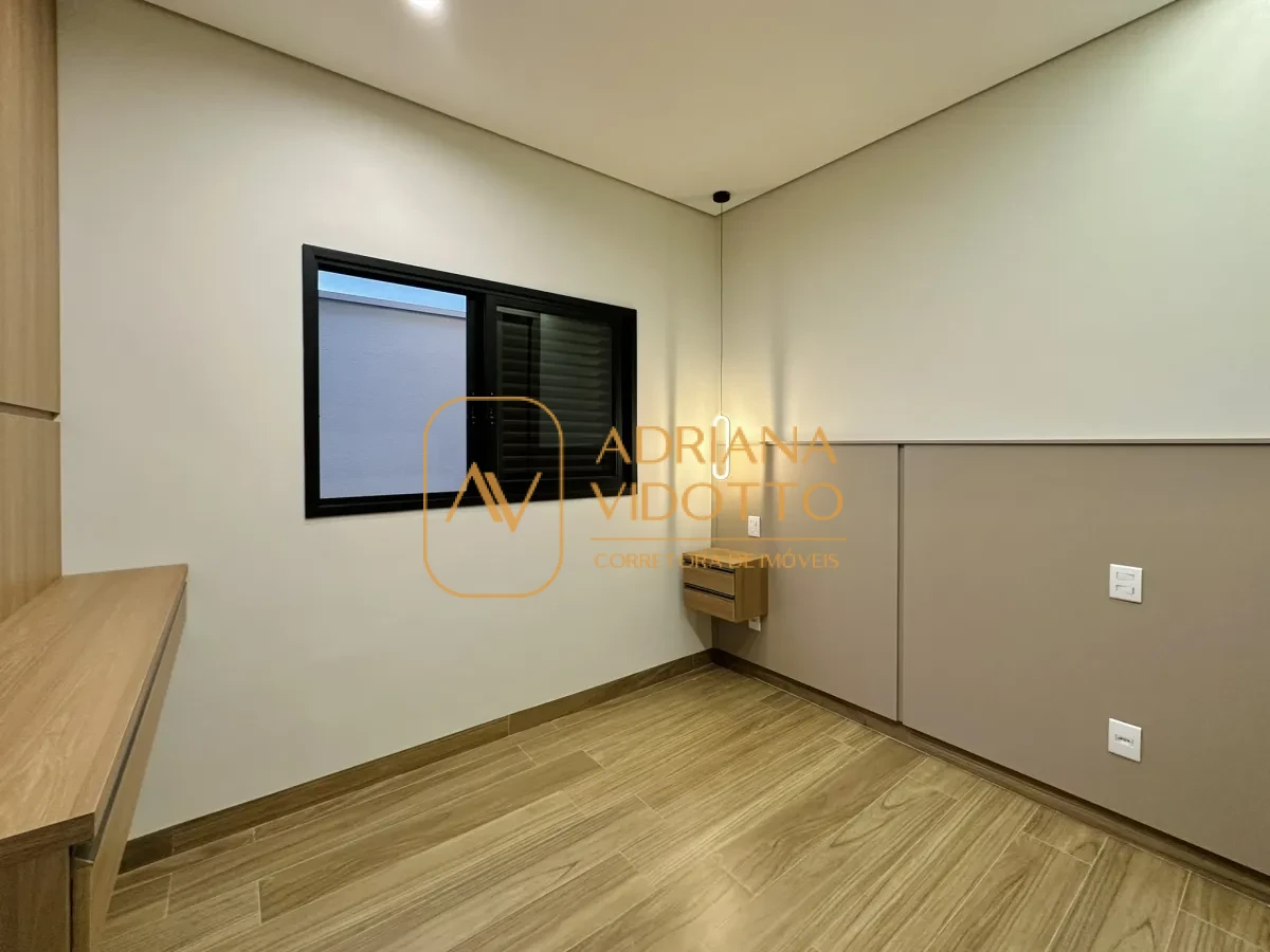 Imagem de CASA A VENDA VILLAGE DAMHA III COM 3 SUÍTES, ESCRITÓRIO E ÁREA GOURMET COM JACUZZI