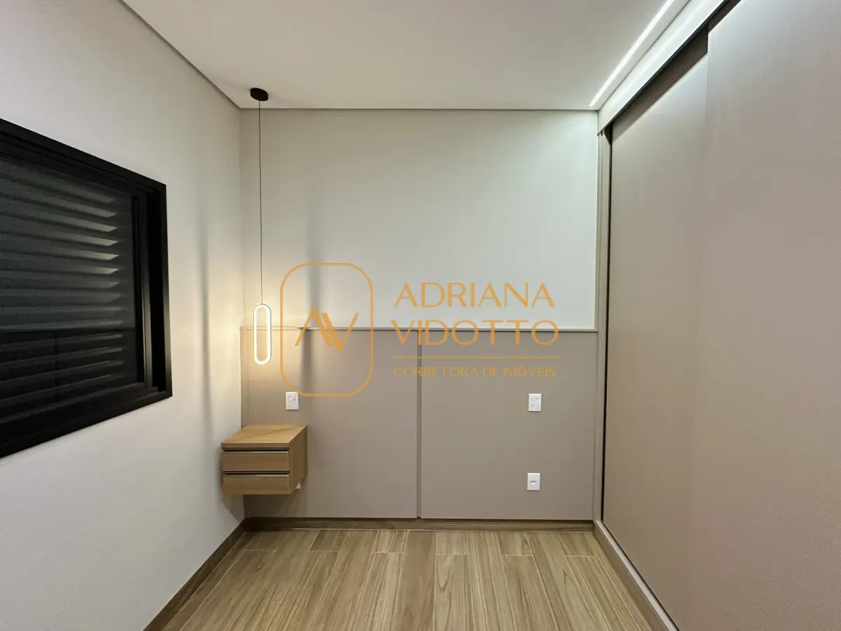 Imagem de CASA A VENDA VILLAGE DAMHA III COM 3 SUÍTES, ESCRITÓRIO E ÁREA GOURMET COM JACUZZI