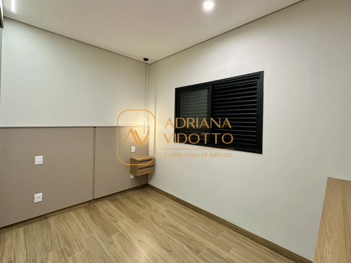 Imagem de CASA A VENDA VILLAGE DAMHA III COM 3 SUÍTES, ESCRITÓRIO E ÁREA GOURMET COM JACUZZI