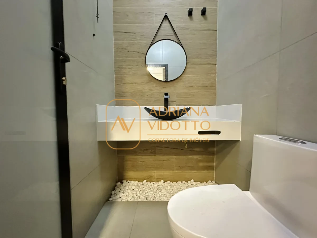Imagem de CASA A VENDA VILLAGE DAMHA III COM 3 SUÍTES, ESCRITÓRIO E ÁREA GOURMET COM JACUZZI