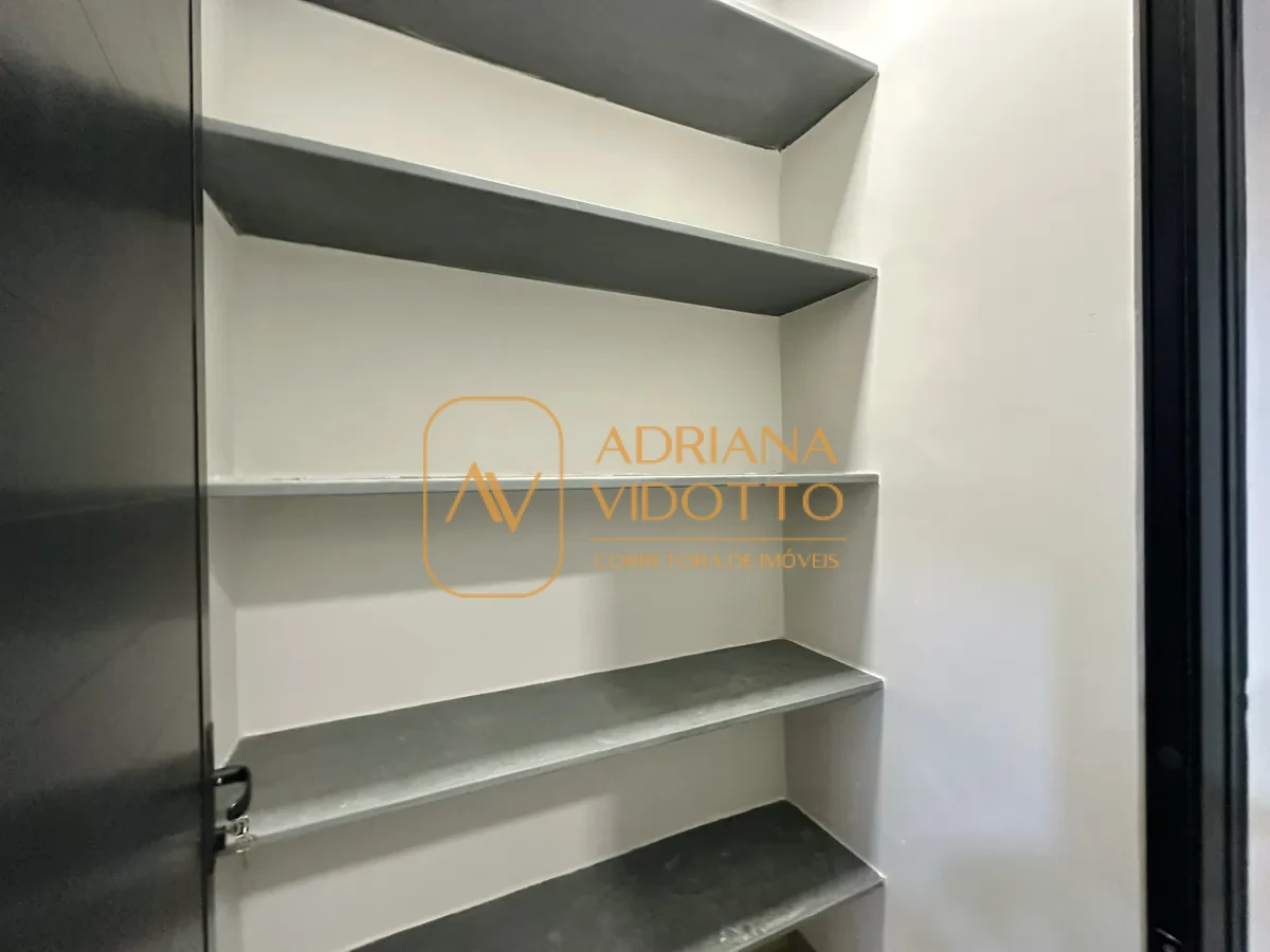 Imagem de CASA A VENDA VILLAGE DAMHA III COM 3 SUÍTES, ESCRITÓRIO E ÁREA GOURMET COM JACUZZI