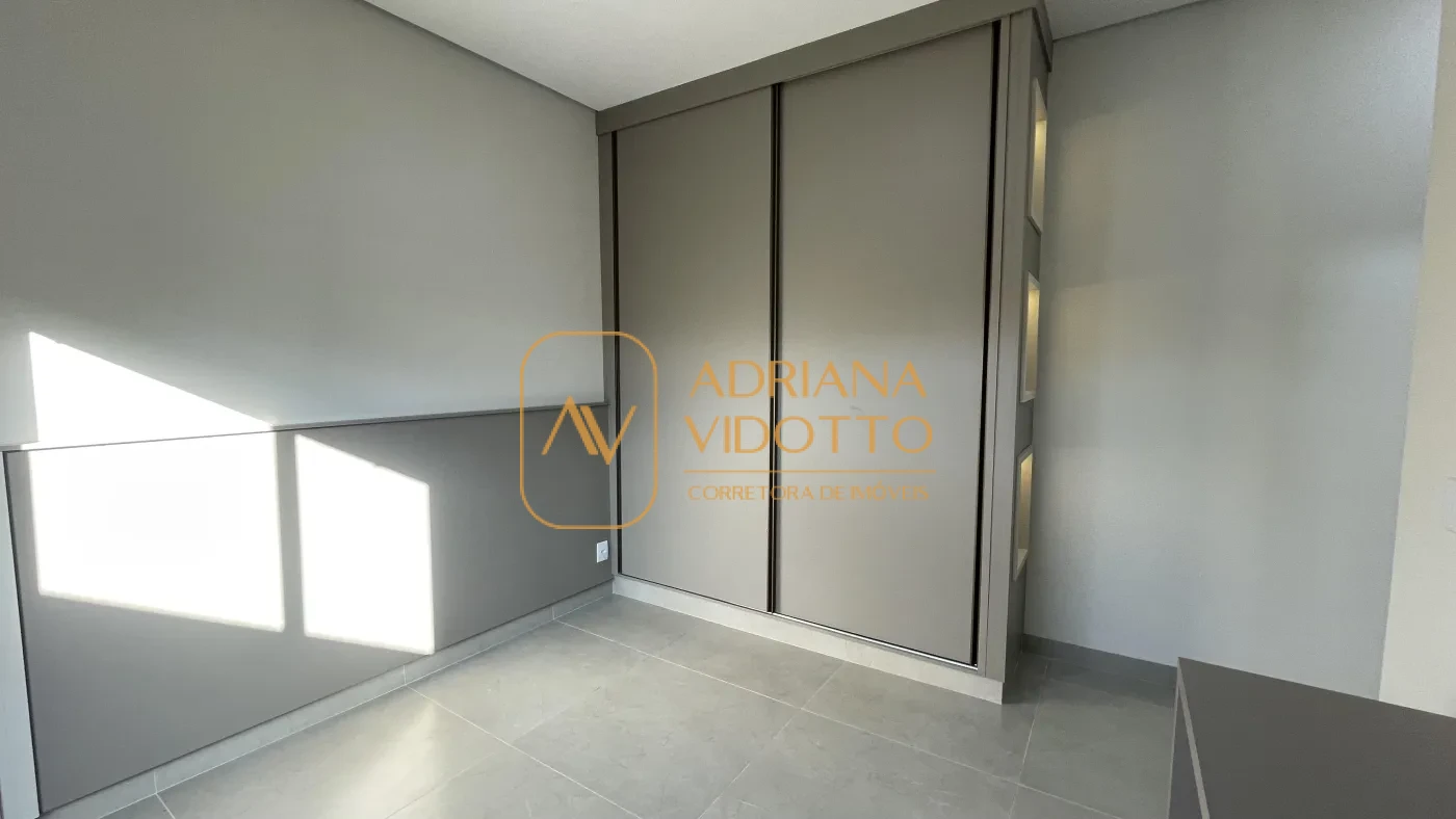 Imagem de LINDA CASA A VENDA VILLAGE DAMHA III, COM 3 SUÍTES, ESPAÇO GOURMET INCRÍVEL E ESCRITÓRIO