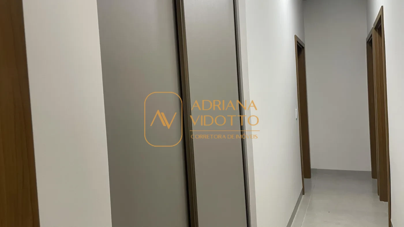 Imagem de LINDA CASA A VENDA VILLAGE DAMHA III, COM 3 SUÍTES, ESPAÇO GOURMET INCRÍVEL E ESCRITÓRIO