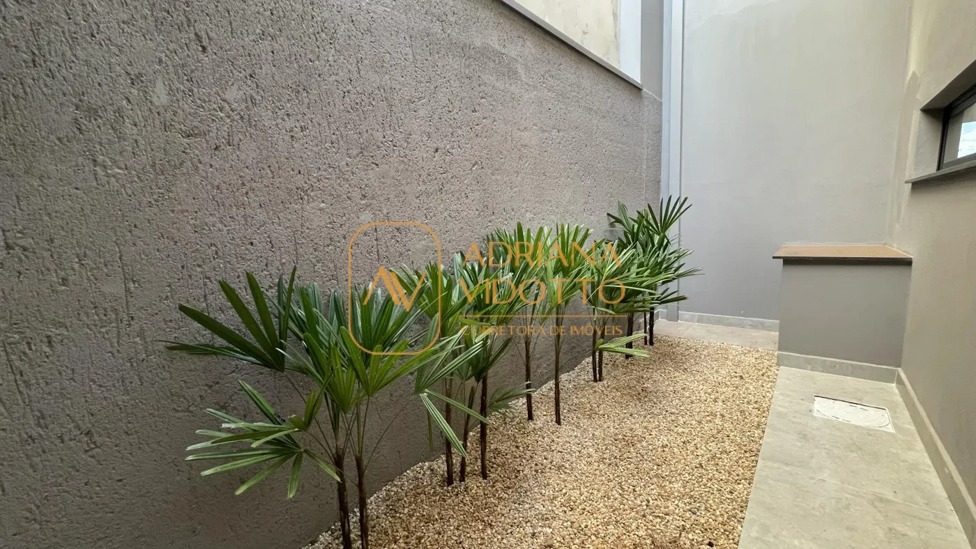 Imagem de LINDA CASA A VENDA VILLAGE DAMHA III, COM 3 SUÍTES, ESPAÇO GOURMET INCRÍVEL E ESCRITÓRIO