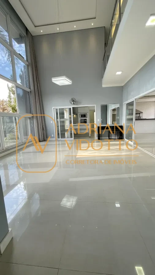 Imagem de IMÓVEL DE ALTO PADRÃO EM CONDOMÍNIO COM 4 SUÍTES, PISCINA, SALA DE JOGOS COM JACUZZI E CINEMA.