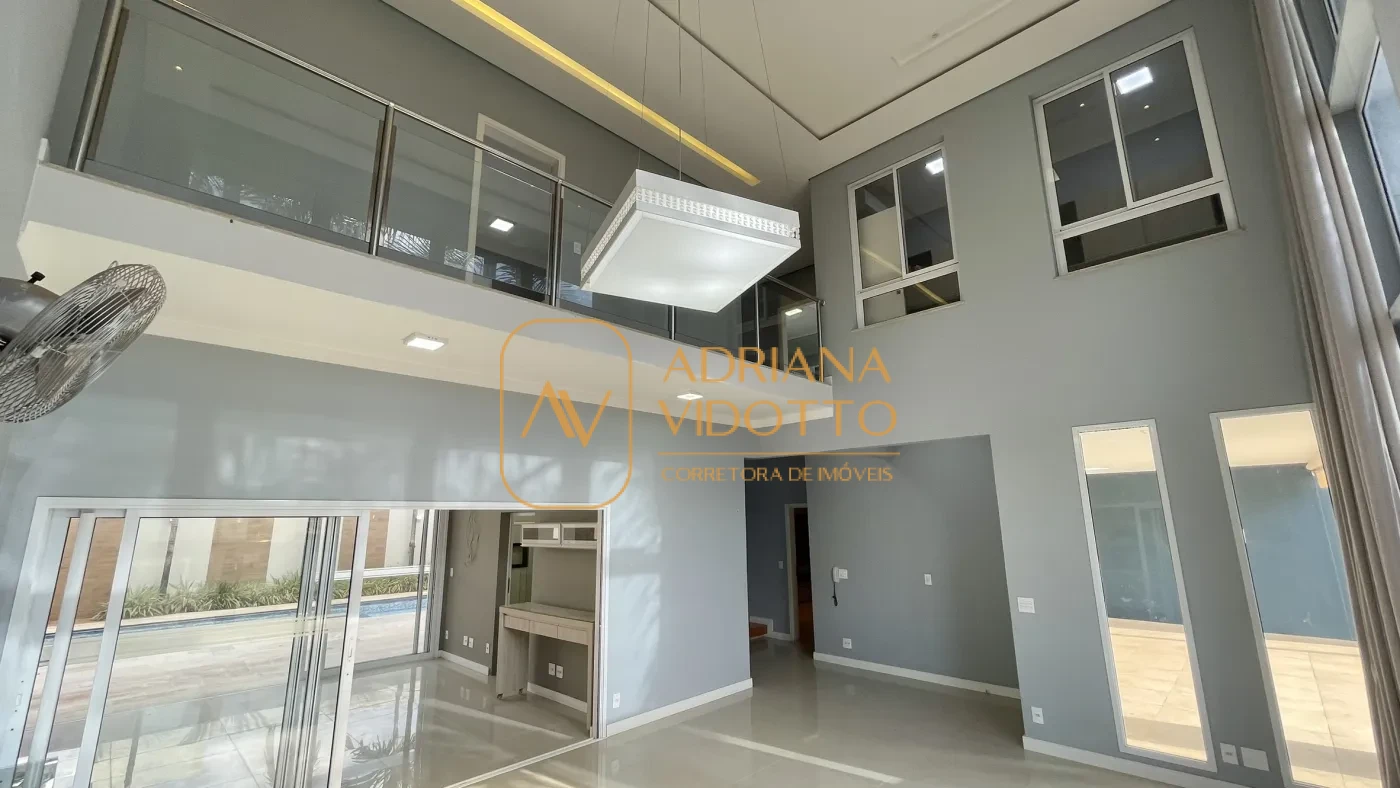 Imagem de IMÓVEL DE ALTO PADRÃO EM CONDOMÍNIO COM 4 SUÍTES, PISCINA, SALA DE JOGOS COM JACUZZI E CINEMA.