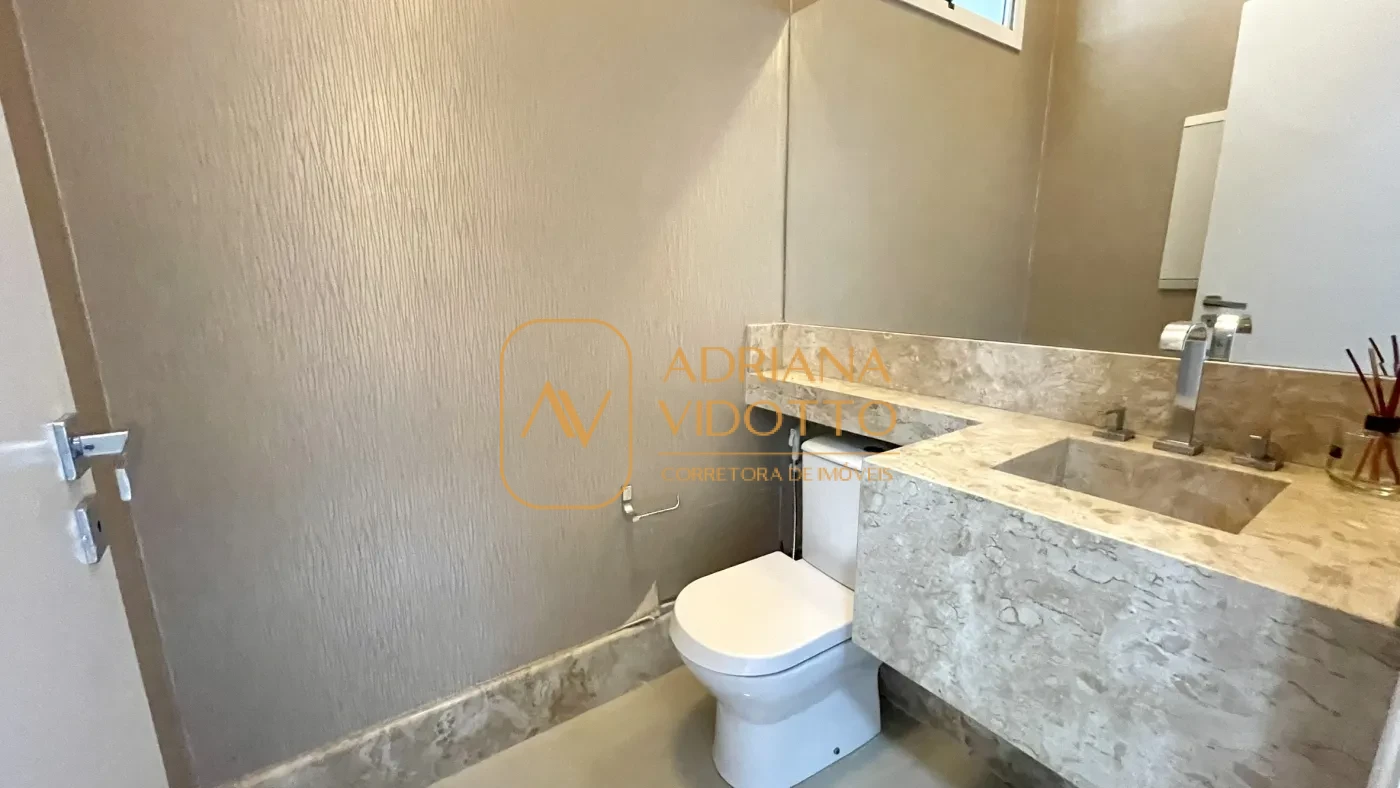 Imagem de IMÓVEL DE ALTO PADRÃO EM CONDOMÍNIO COM 4 SUÍTES, PISCINA, SALA DE JOGOS COM JACUZZI E CINEMA.