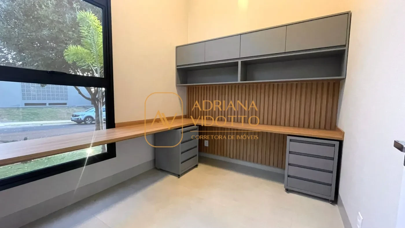 Imagem de CASA ALTO PADRÃO EM CONDOMÍNIO COM 3 SUÍTES, PISCINA E ESCRITÓRIO