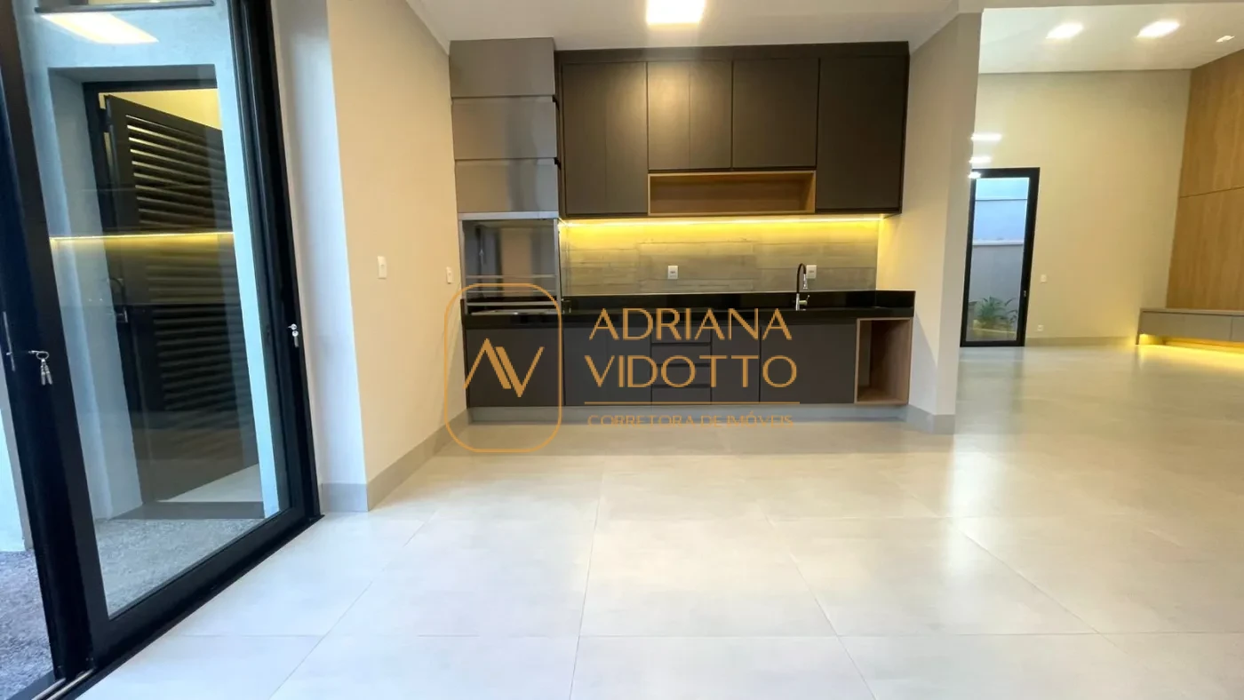 Imagem de CASA ALTO PADRÃO EM CONDOMÍNIO COM 3 SUÍTES, PISCINA E ESCRITÓRIO