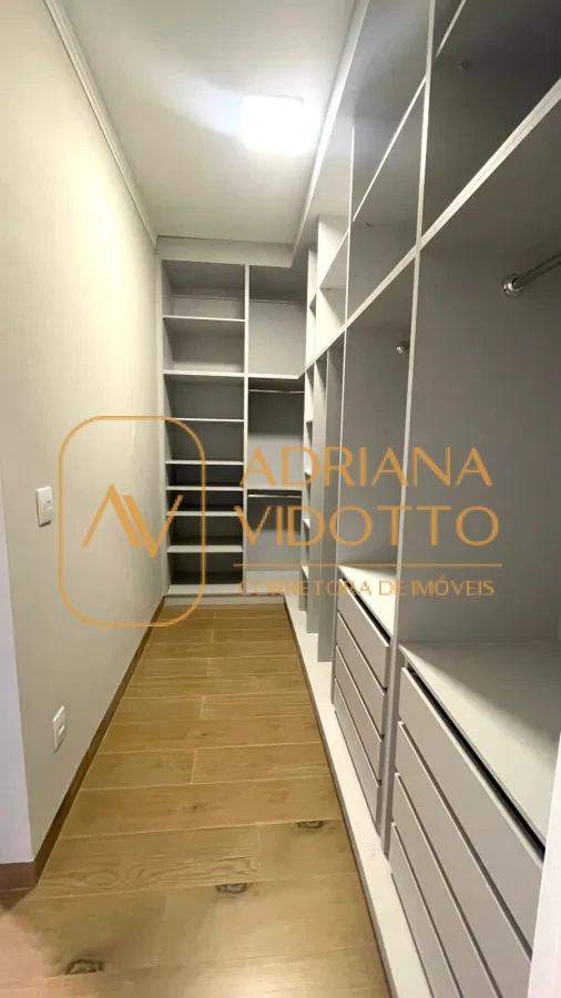 Imagem de CASA ALTO PADRÃO EM CONDOMÍNIO COM 3 SUÍTES, PISCINA E ESCRITÓRIO