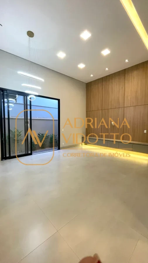 Imagem de CASA ALTO PADRÃO EM CONDOMÍNIO COM 3 SUÍTES, PISCINA E ESCRITÓRIO