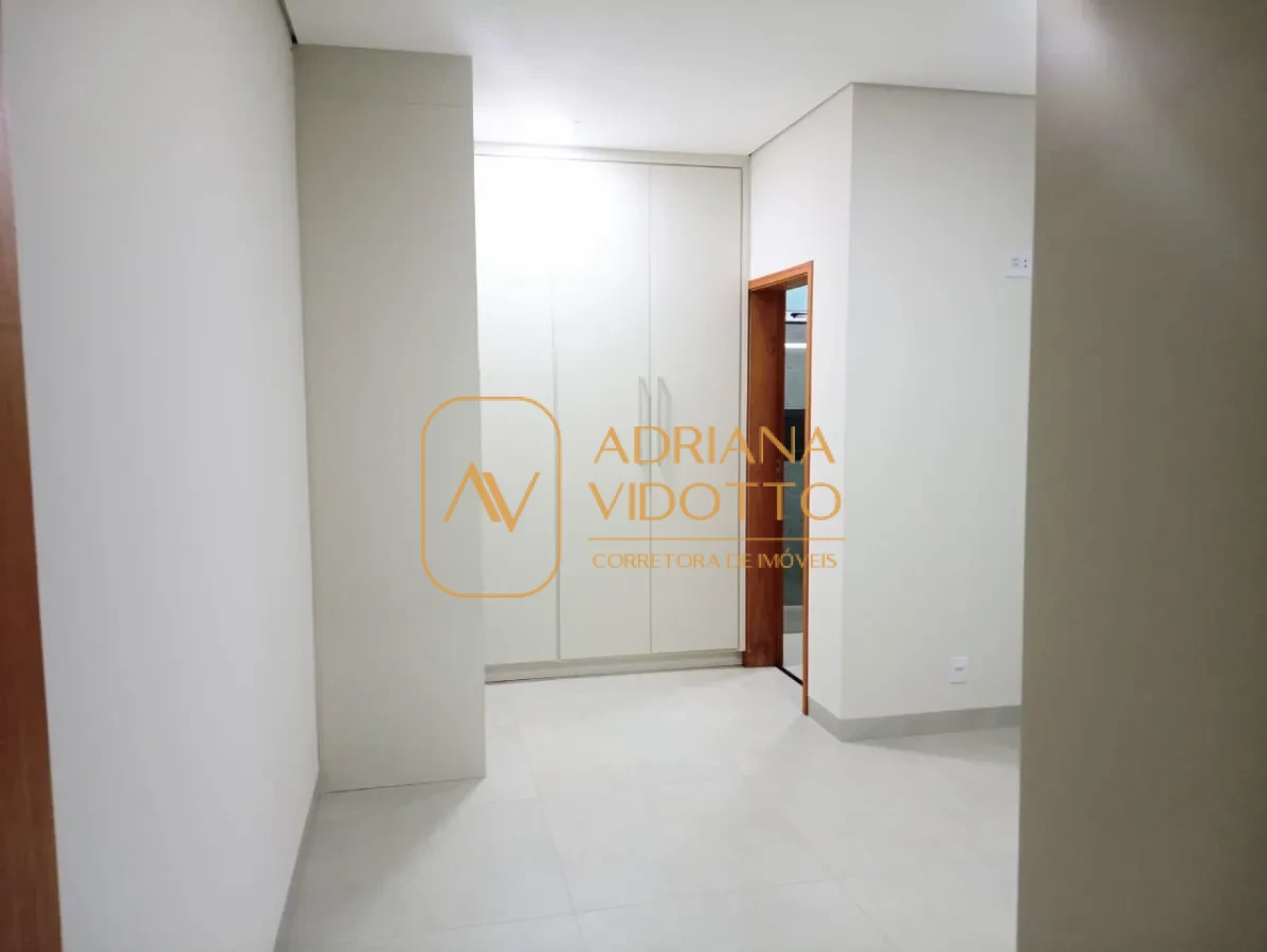 Imagem de CASA A VENDA EM CONDOMÍNIO TIVOLLI COM 3 QUARTOS, SENDO 1 SUÍTE E QUINTAL