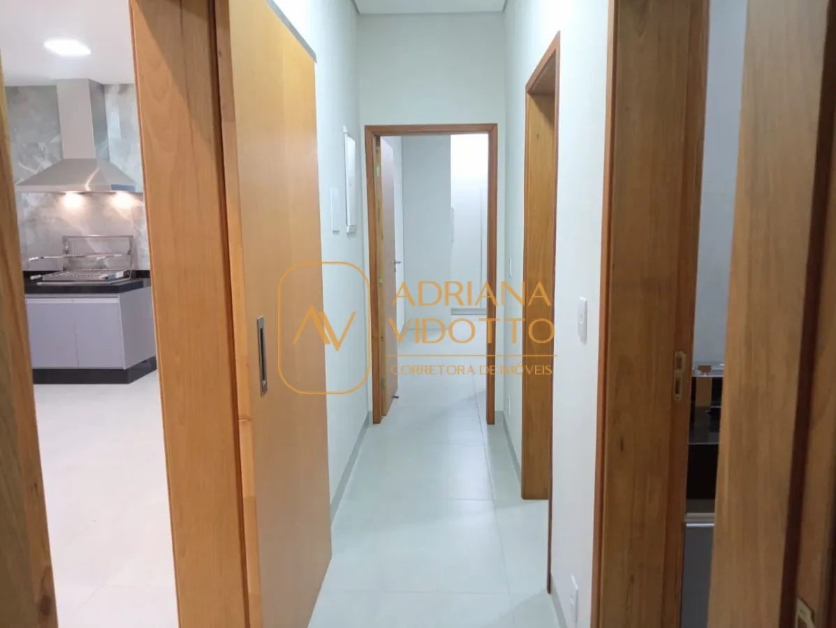 Imagem de CASA A VENDA EM CONDOMÍNIO TIVOLLI COM 3 QUARTOS, SENDO 1 SUÍTE E QUINTAL