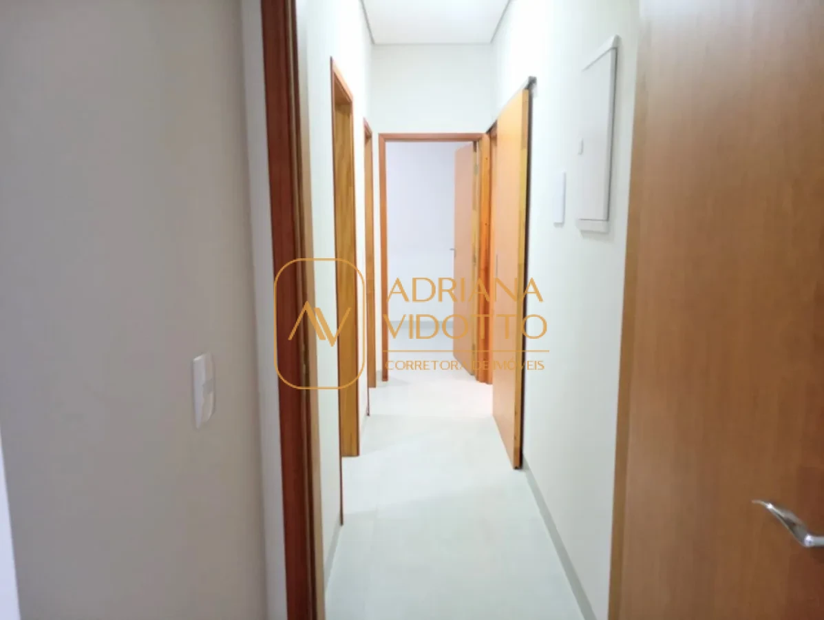 Imagem de CASA A VENDA EM CONDOMÍNIO TIVOLLI COM 3 QUARTOS, SENDO 1 SUÍTE E QUINTAL