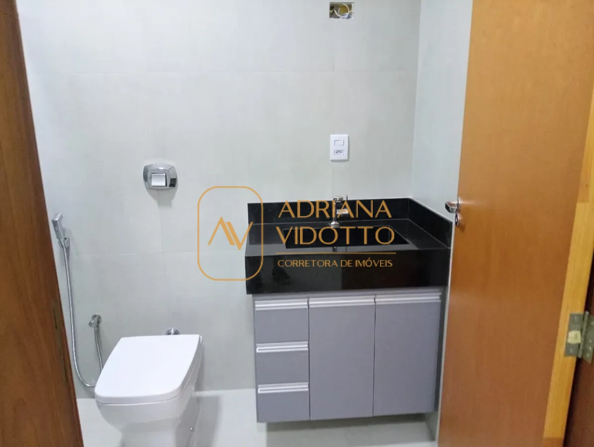 Imagem de CASA A VENDA EM CONDOMÍNIO TIVOLLI COM 3 QUARTOS, SENDO 1 SUÍTE E QUINTAL