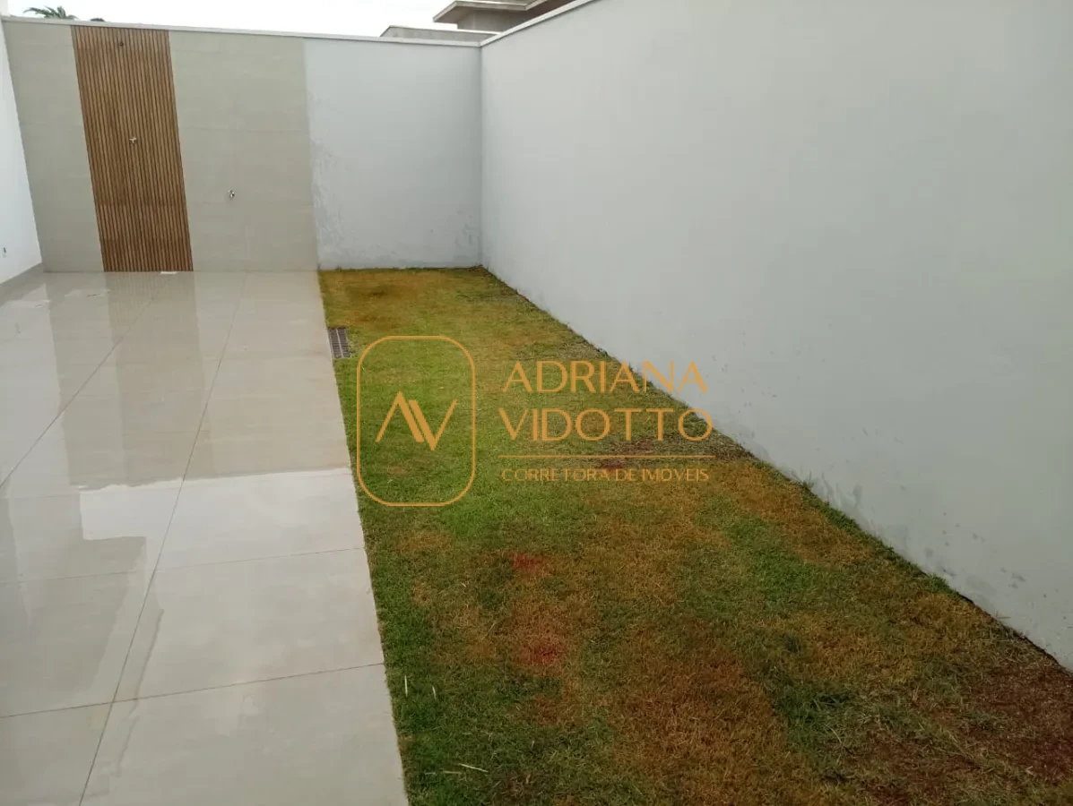 Imagem de CASA A VENDA EM CONDOMÍNIO TIVOLLI COM 3 QUARTOS, SENDO 1 SUÍTE E QUINTAL