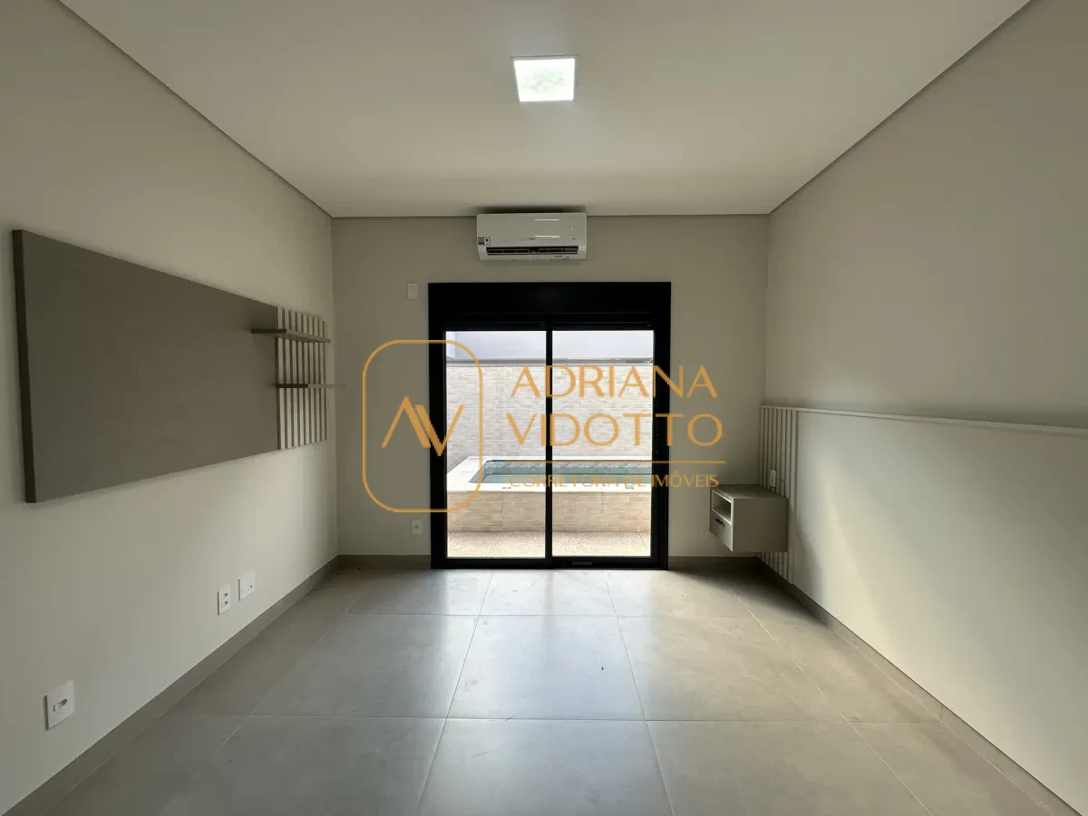 Imagem de Residência de Alto Padrão no Condomínio Quinta dos Tipuanas com 3 suítes, piscina e garagem para 3 carros coberta.