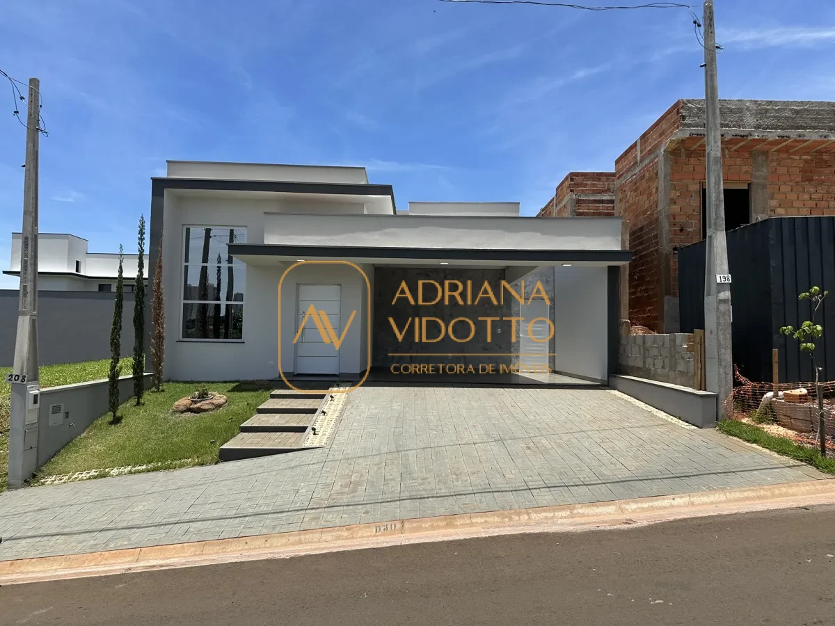 Imagem de CASA A VENDA EM CONDOMÍNIO TIVOLLI COM 3 QUARTOS, SENDO 1 SUÍTE E QUINTAL