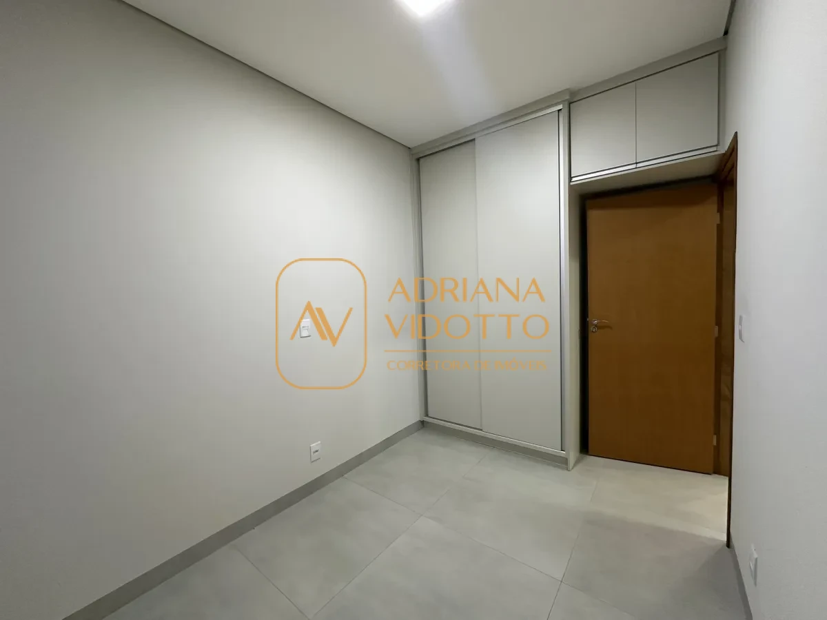 Imagem de CASA A VENDA EM CONDOMÍNIO TIVOLLI COM 3 QUARTOS, SENDO 1 SUÍTE E QUINTAL