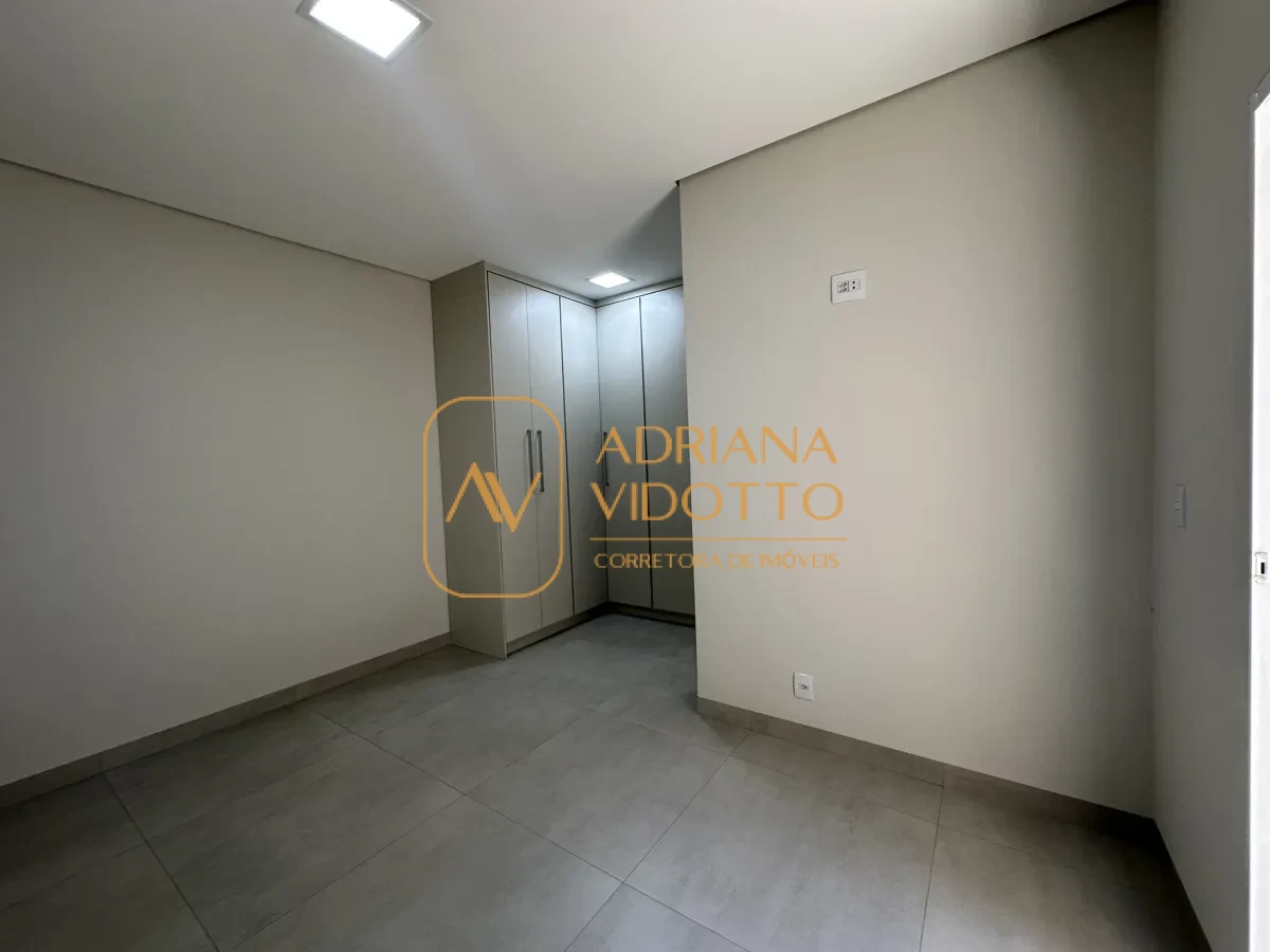 Imagem de CASA A VENDA EM CONDOMÍNIO TIVOLLI COM 3 QUARTOS, SENDO 1 SUÍTE E QUINTAL