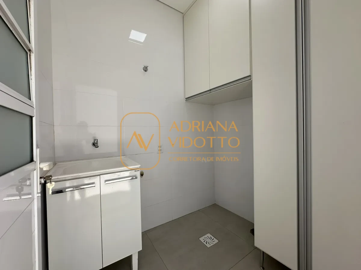 Imagem de CASA A VENDA EM CONDOMÍNIO TIVOLLI COM 3 QUARTOS, SENDO 1 SUÍTE E QUINTAL