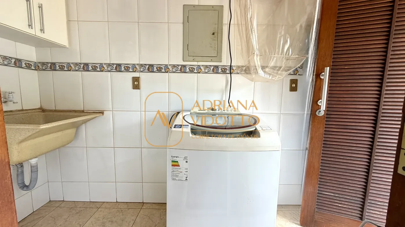 Imagem de SOBRADO A VENDA EM CONDOMÍNIO FLAMBOYANTS COM 2 SUITES TERREAS, MAIS 2 QUARTOS EM CIMA E QUINTAL GRAMADO