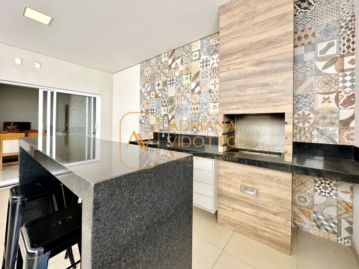 Imagem de CASA TERREA A VENDA VILLAGE DAMHA II COM 3 QUARTOS SENDO 1 SUITE MASTER E AREA GOURMET COM QUINTAL GRAMADO