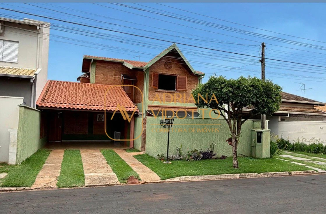 Imagem de SOBRADO A VENDA EM CONDOMÍNIO FLAMBOYANTS COM 2 SUITES TERREAS, MAIS 2 QUARTOS EM CIMA E QUINTAL GRAMADO