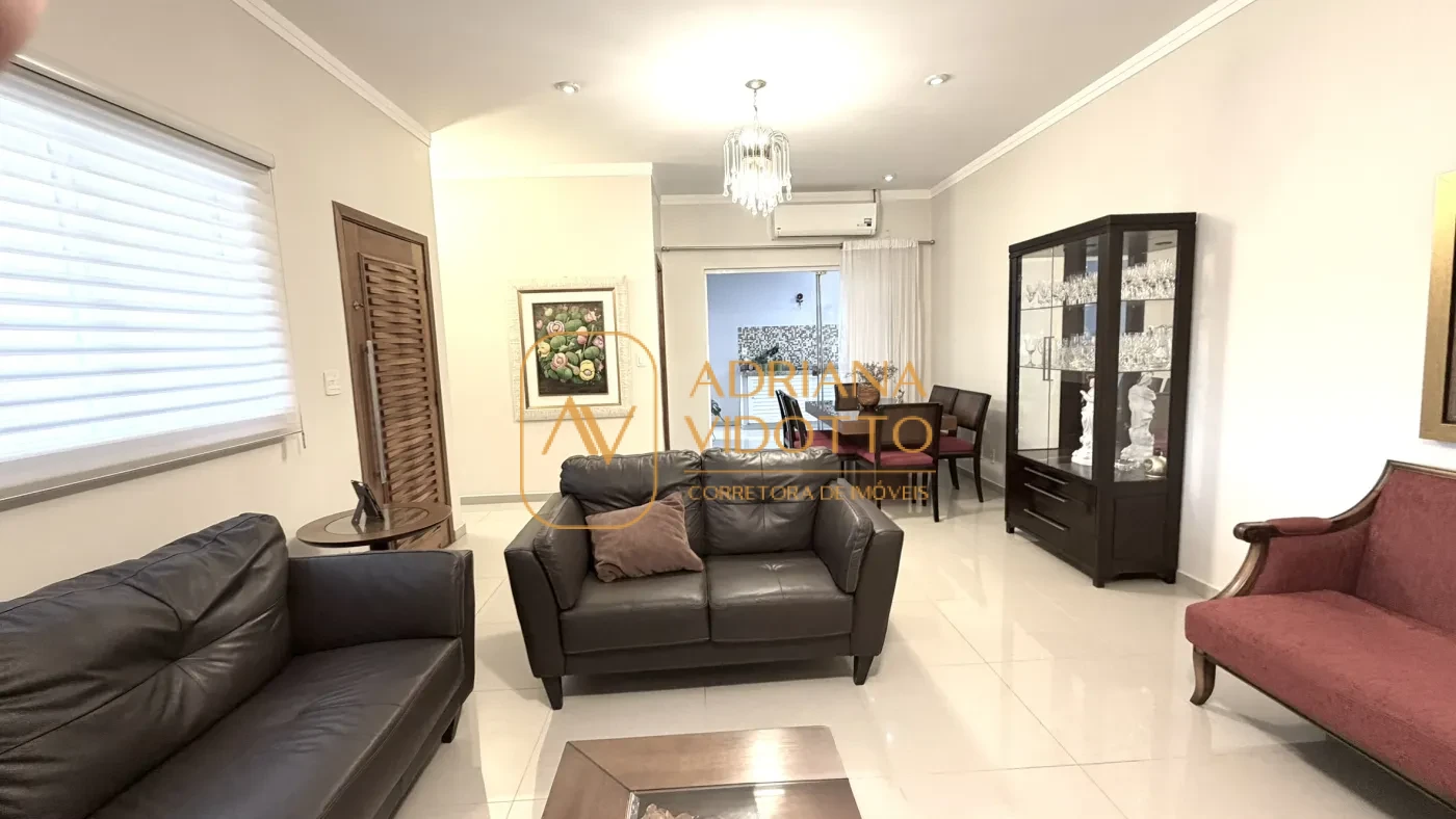 Imagem de CASA TERREA EM CONDOMÍNIO COM 3 SUÍTES, AREA GOURMET COM QUINTAL GRAMADO E COMPLETA DE ARMARIOS PLANEJADOS