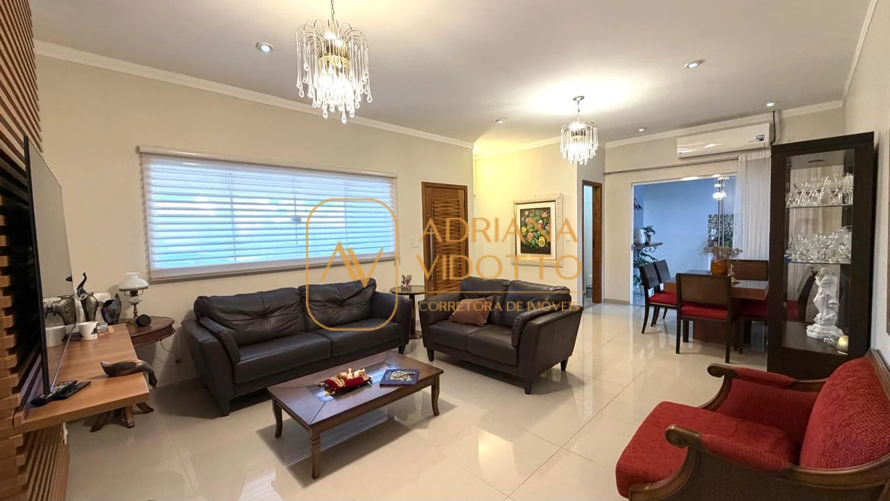 Imagem de CASA TERREA EM CONDOMÍNIO COM 3 SUÍTES, AREA GOURMET COM QUINTAL GRAMADO E COMPLETA DE ARMARIOS PLANEJADOS