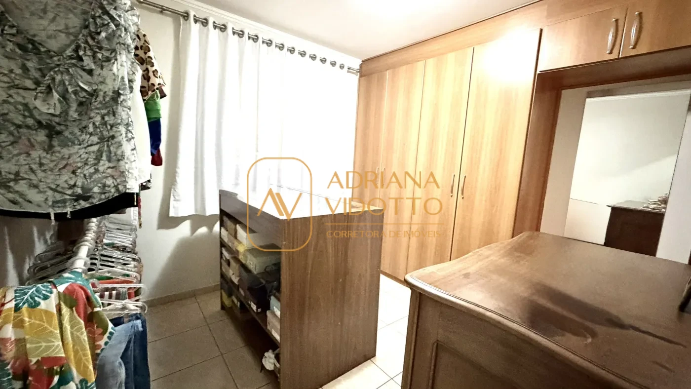 Imagem de CASA TERREA EM CONDOMÍNIO COM 3 QUARTOS, SENDO 1 SUÍTE COM QUINTAL GRAMADO E LAVABO