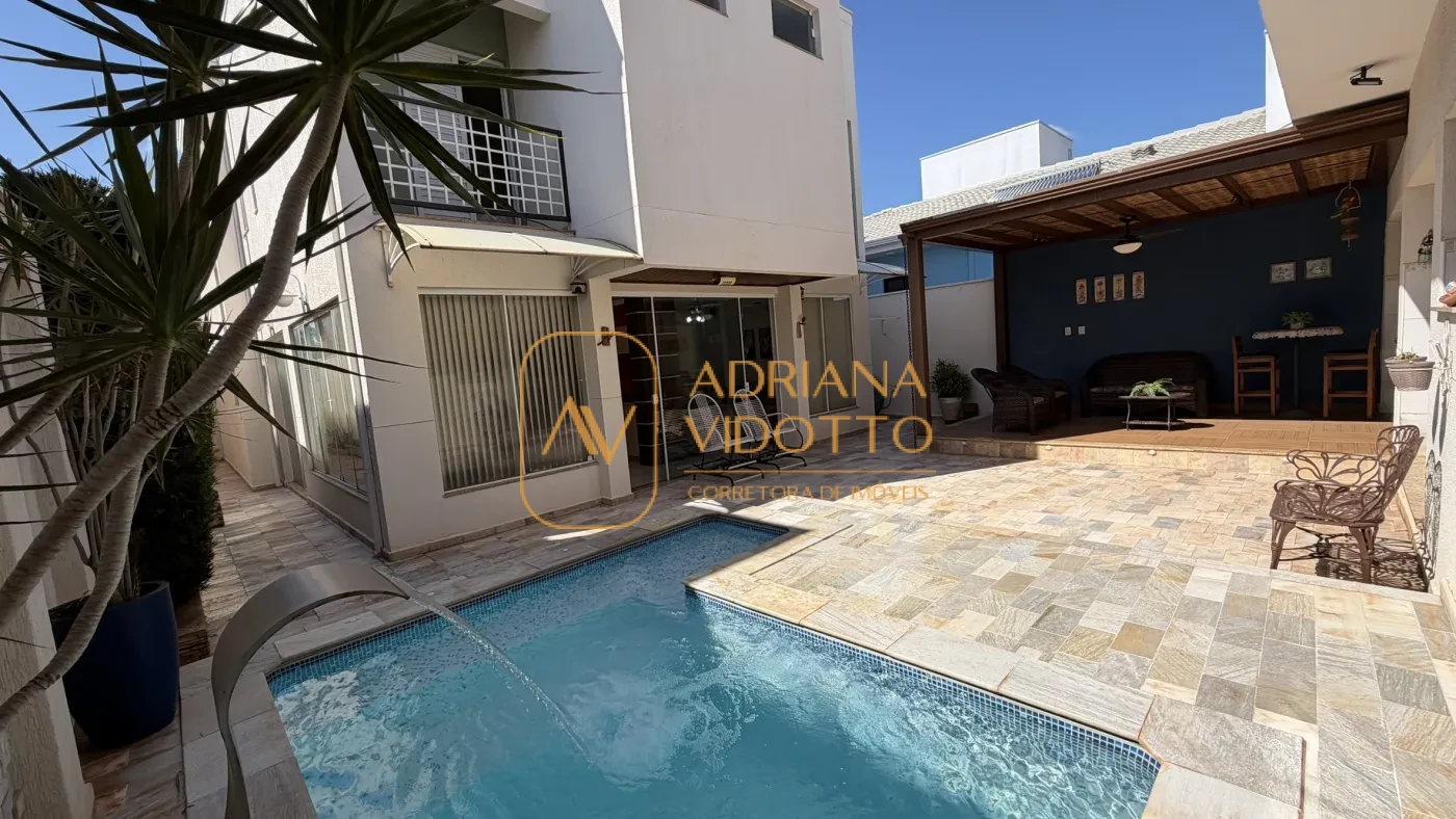 Imagem de IMÓVEL PREMIUM EM CONDOMINIO COM 3 SUÍTES, 3 SALAS, ÁREA GOURMET COM PISCINA AQUECIDA