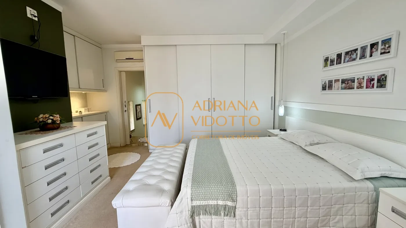 Imagem de IMÓVEL PREMIUM EM CONDOMINIO COM 3 SUÍTES, 3 SALAS, ÁREA GOURMET COM PISCINA AQUECIDA