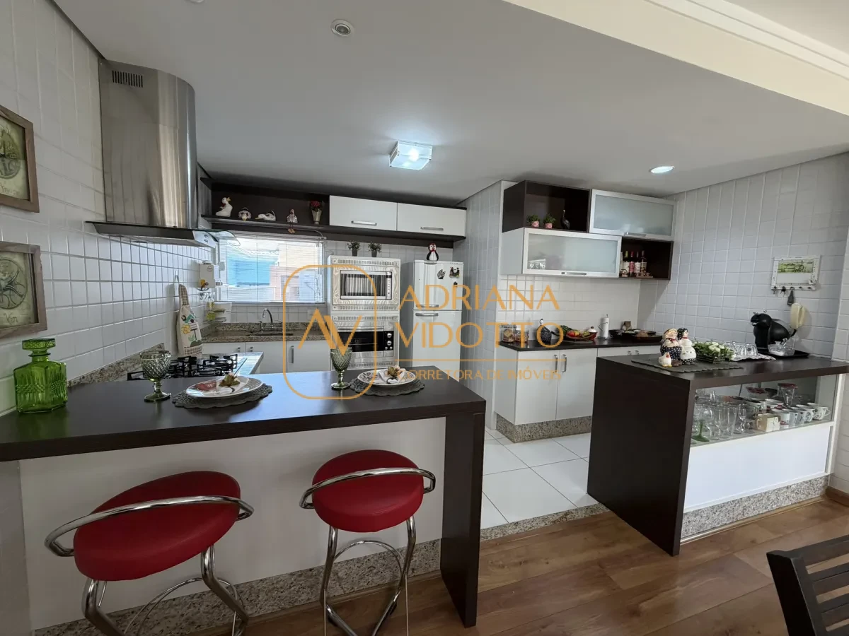 Imagem de IMÓVEL PREMIUM EM CONDOMINIO COM 3 SUÍTES, 3 SALAS, ÁREA GOURMET COM PISCINA AQUECIDA