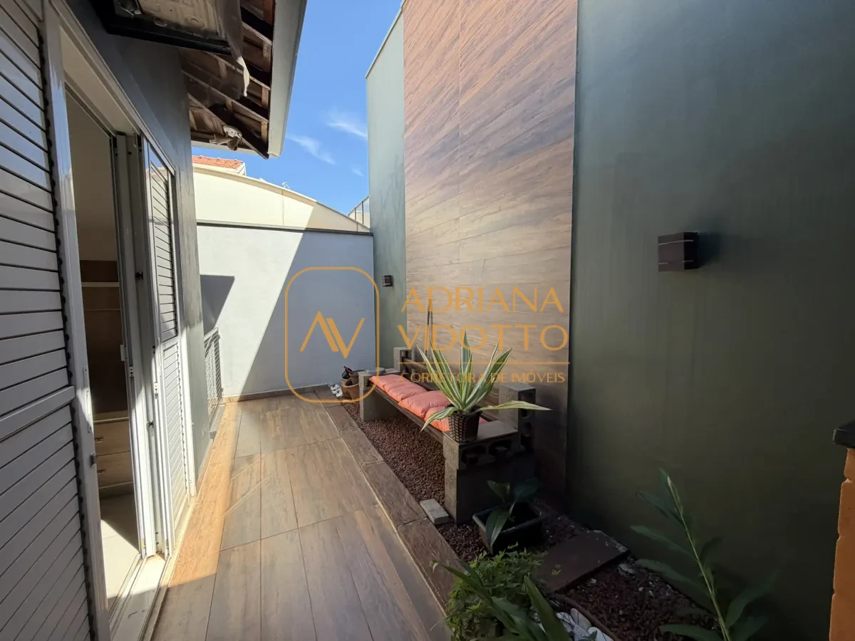 Imagem de CASA A VENDA EM CONDOMÍNIO COM ÁREA GOURMET COM PISCINA E SUITE ESPAÇOSA