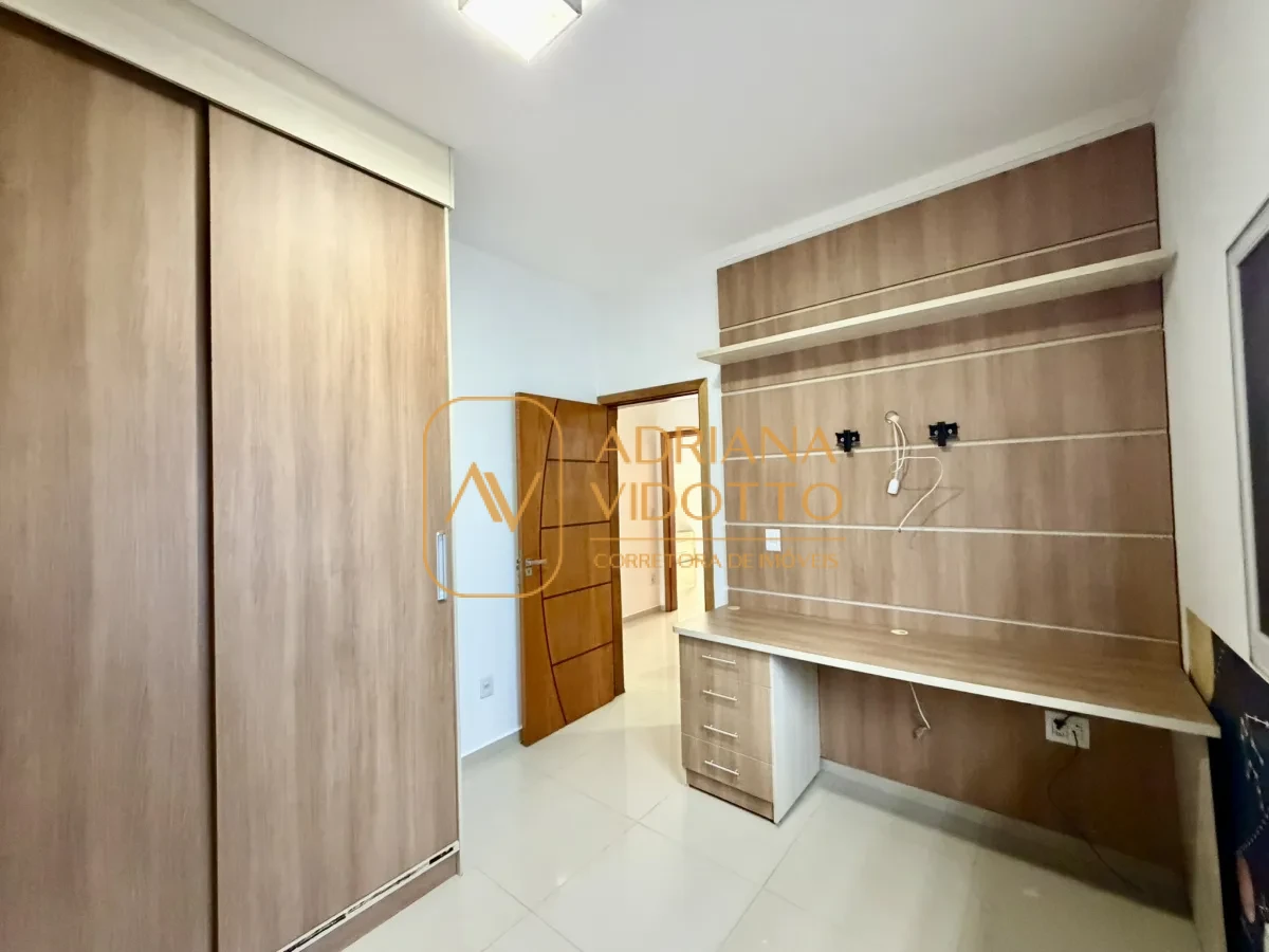 Imagem de CASA A VENDA EM CONDOMÍNIO COM ÁREA GOURMET COM PISCINA E SUITE ESPAÇOSA