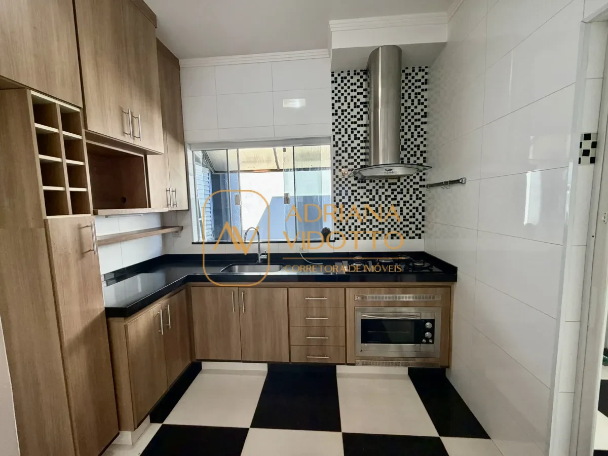 Imagem de CASA A VENDA EM CONDOMÍNIO COM ÁREA GOURMET COM PISCINA E SUITE ESPAÇOSA