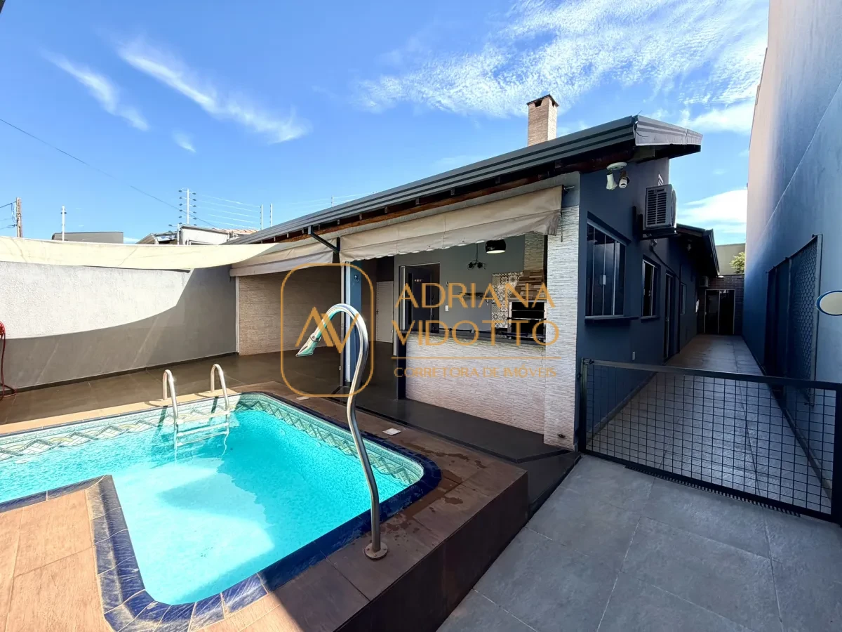 Imagem de CASA A VENDA EM CONDOMÍNIO COM ÁREA GOURMET COM PISCINA E SUITE ESPAÇOSA