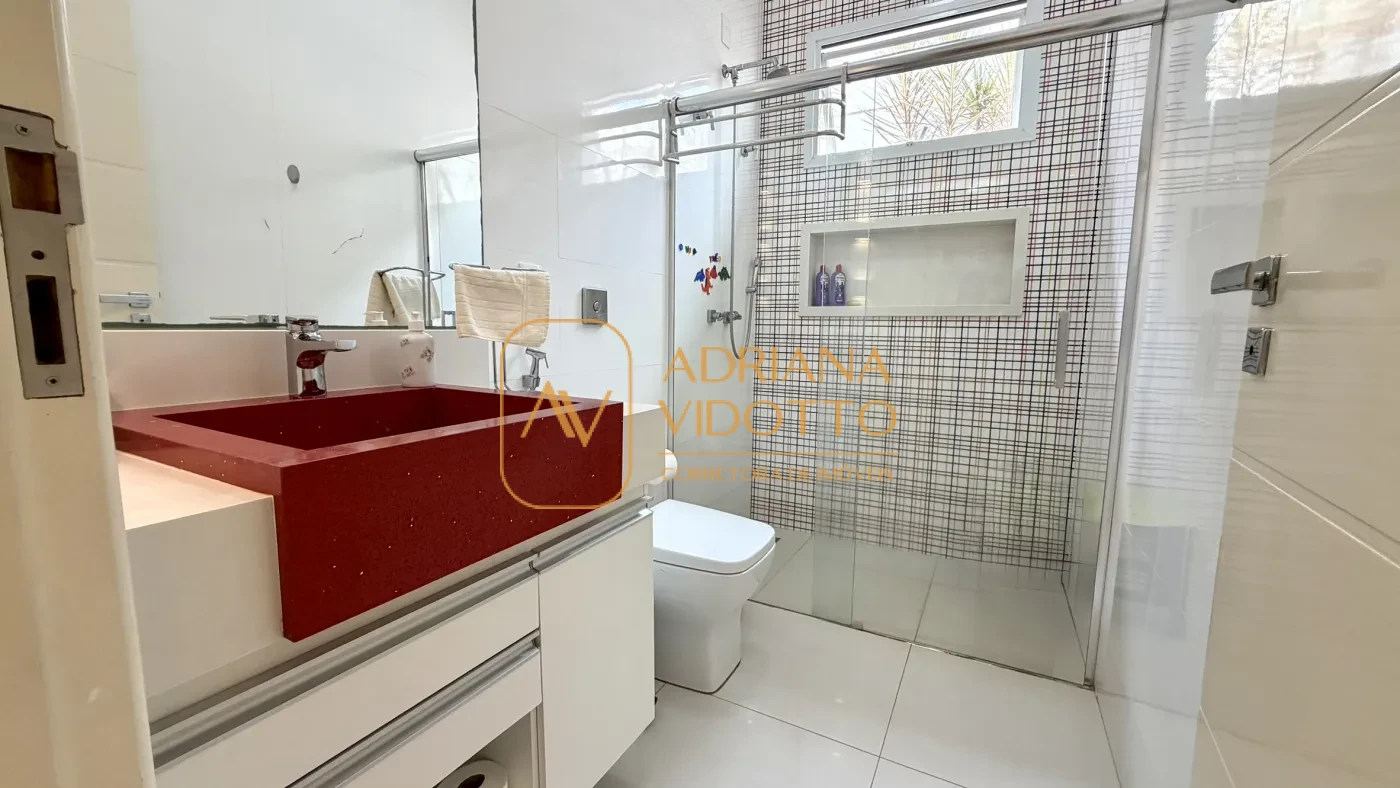 Imagem de CASA TÉRREA EM CONDOMÍNIO BUONA VITA COM 3 QUARTOS, ÁREA GOURMET, QUINTAL GRAMADO E MEZANINO COM ESCRITÓRIO