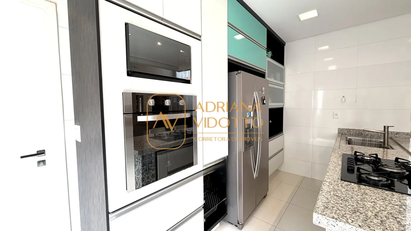 Imagem de CASA TÉRREA EM CONDOMÍNIO BUONA VITA COM 3 QUARTOS, ÁREA GOURMET, QUINTAL GRAMADO E MEZANINO COM ESCRITÓRIO