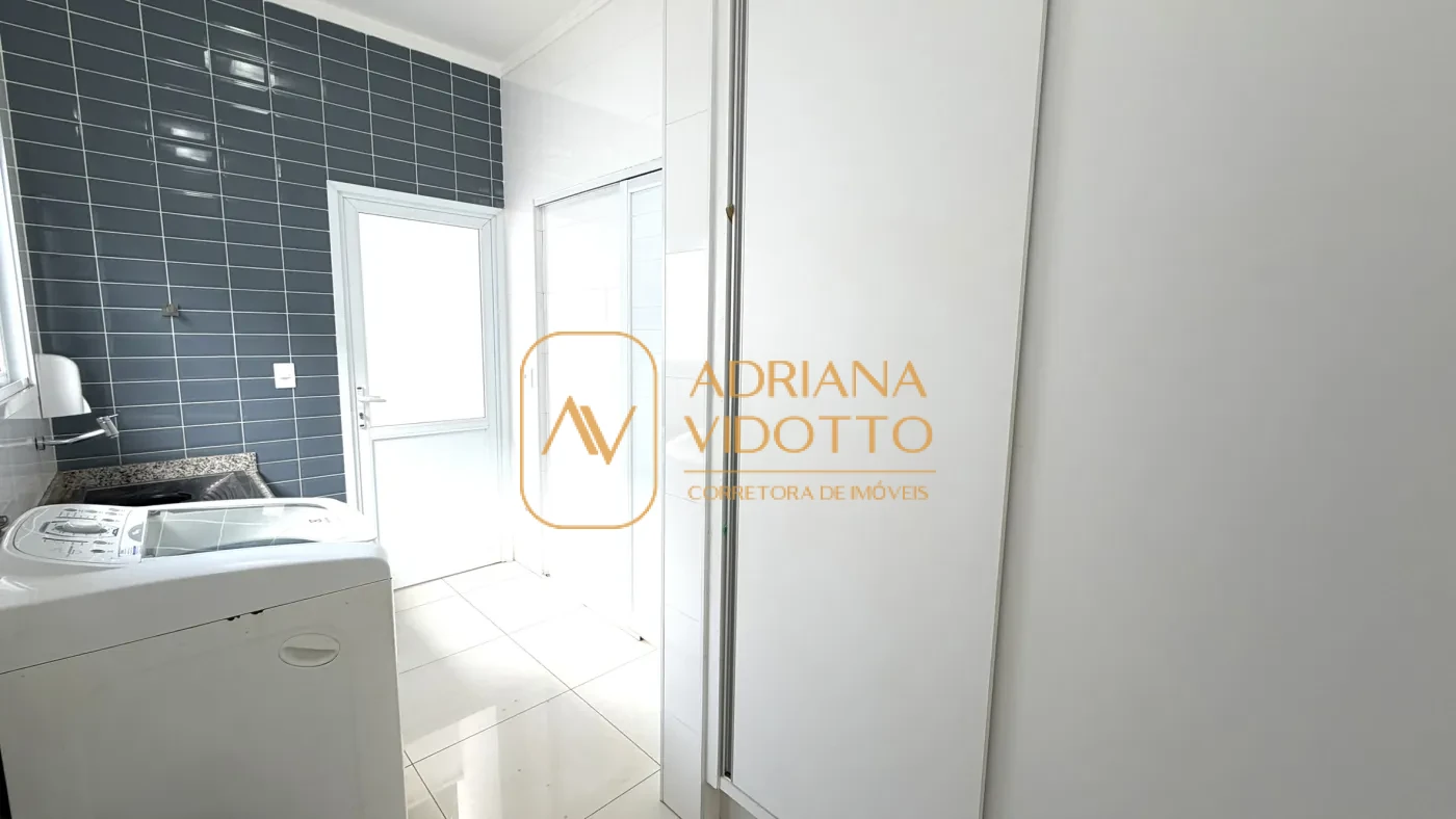 Imagem de CASA TÉRREA EM CONDOMÍNIO BUONA VITA COM 3 QUARTOS, ÁREA GOURMET, QUINTAL GRAMADO E MEZANINO COM ESCRITÓRIO